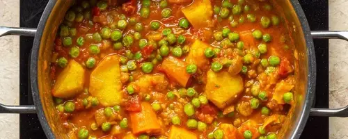 Arakas: A Greek Pea, Potato, and Carrot Stew
