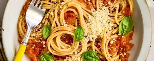 Quick and Healthy Tomato Pasta: A Weeknight Delight