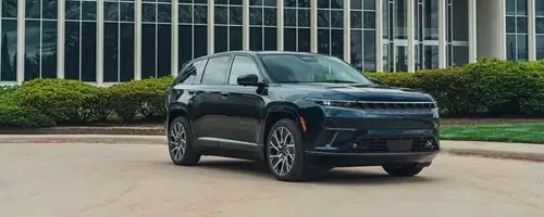 Jeep Wagoneer S Electric SUV Faces Temporary Halt in Production, Set for 2027 Return with NACS Compatibility