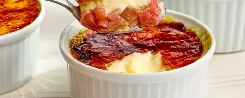 Strawberry Rhubarb and Vanilla Custard: A Seasonal Delight