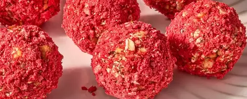 Refreshing Lemon-Strawberry Energy Spheres: A Quick and Healthy Snack