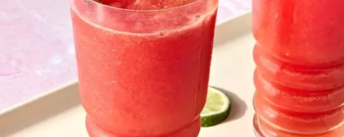 Refreshing Electrolyte Smoothie: A Quick and Healthy Hydration Boost