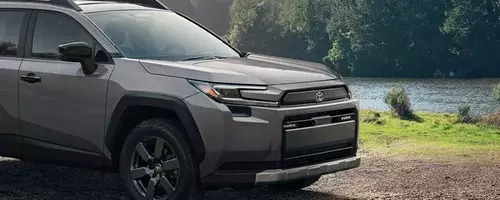 Toyota Considers Compact Pickup Based on RAV4 Platform