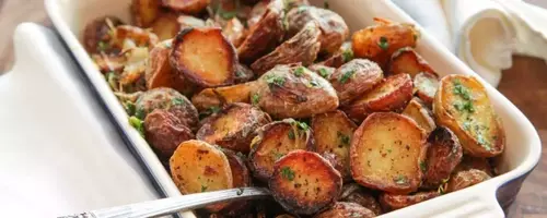 Achieving Ultra-Crispy New Potatoes with Garlic, Herbs, and Lemon
