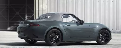 2027 Mazda MX-5 Miata: A Classic Roadster Embraces a New Green Hue