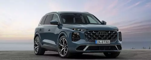 Unveiling the Refreshed 2027 Audi Q7: A Third-Generation Marvel with Enhanced Presence and Innovative Features