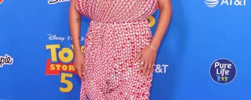 Celebrity Summer Style: Mastering Elegant Party Attire