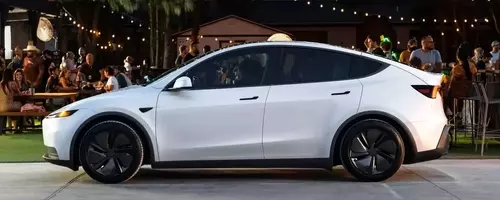 Electric Vehicle Registrations Show Promising Rebound in April