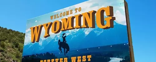 Wyoming Pioneers State-Issued Stablecoin Amidst Bitcoin's Decline