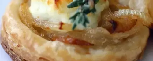 Delectable Sweet Onion and Goat Cheese Tarts with Thyme