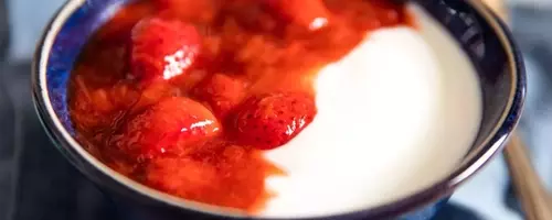Crafting the Perfect Strawberry-Rhubarb Compote