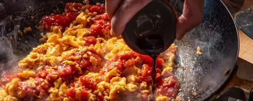 A Beloved Chinese-Inspired Scrambled Egg Dish: Tomato Egg