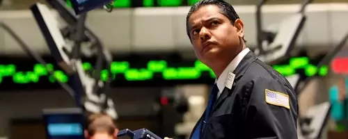 S&P 500's CAPE Ratio Signals Potential Market Downturn