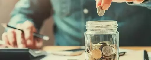 Understanding American Savings: Median vs. Average and Financial Preparedness