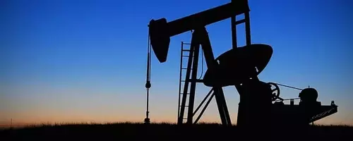 Goldman Sachs Adjusts Oil Price Forecasts Amidst Hormuz Strait Reopening