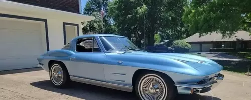 Valuation of a 1963 Chevrolet Corvette Split Window Coupe: Is the $169,500 Price Justified?