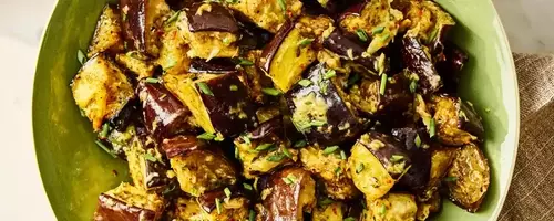 Garlicky Roasted Eggplant: A Flavorful and Healthy Side Dish
