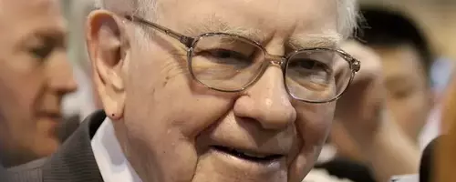 Berkshire Hathaway's Cash Reserves: A Sign of Market Caution or Opportunity?