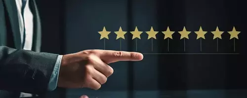 Rothschild Adjusts Moody's Price Target Amid AI Integration