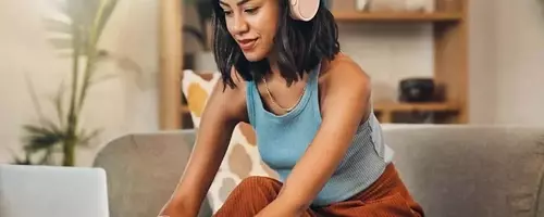 Spotify vs. Netflix: A Divergent Path for Growth Stocks