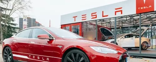 Tesla's Delivery Forecast Improves as Morgan Stanley Maintains 'Equal Weight' Rating