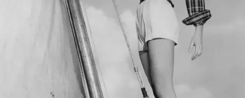 Audrey Hepburn's Timeless Summer Fashion: A Photo Retrospective