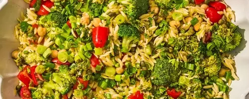 Refreshing Orzo Salad with Broccoli and Chickpeas: A Quick and Healthy Meal