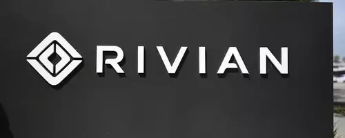 Rivian Surpasses Q2 Delivery Projections and Elevates Annual Forecast