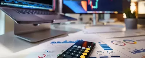 Jim Cramer's Investment Preference: Blackstone Over Blue Owl Amidst Private Credit Discussions