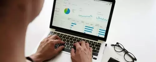 Palantir Stock Performance and Analyst Sentiment