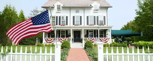The Hedges Inn: A Timeless Hamptons Retreat Reimagined