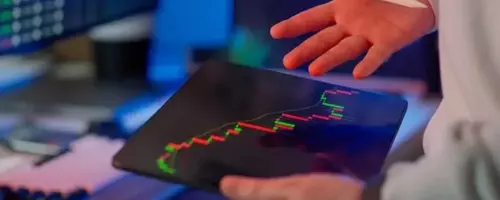 Pinnacle Financial Partners Inc (PNFP) Stock: A Deep Dive into Benchmark's Buy Rating and Future Prospects