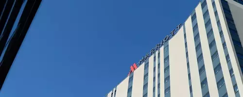 Cramer's Insight: Marriott Vacations vs. Marriott Hotels - A Long-Term Investment Perspective