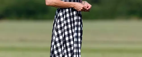 Royal Gingham: A Timeless Summer Fashion Statement