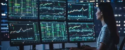 Market Dynamics: AI Capex Concerns and Oil Price Shocks Influence S&P 500 Decline