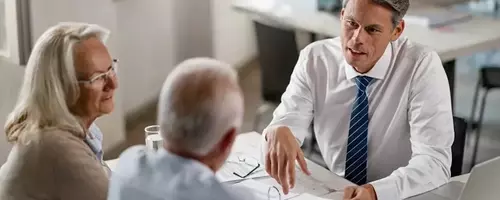 Navigating Retirement Savings: Roth IRA vs. Traditional IRA