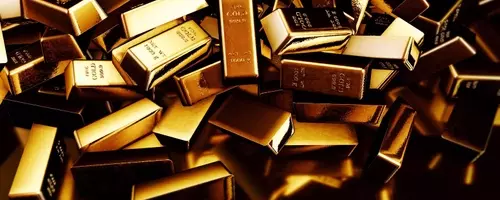 Gold's Performance Amidst Economic Shifts and Central Bank Demands