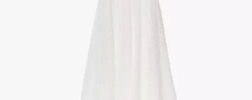 Choosing the Perfect Dress for an Intimate Outdoor Wedding