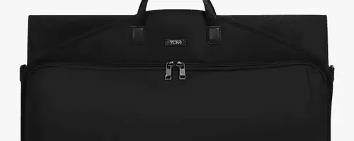The Ultimate Guide to Garment Bags for Stylish Travelers