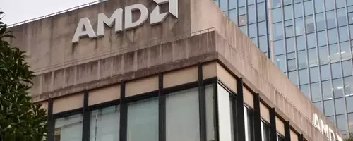 AMD's Data Center Dominance: Strong Q2, Ambitious Future