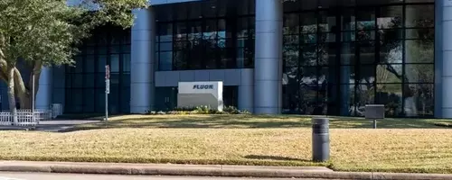 Fluor Corporation: A 'Hold' Amidst Volatility and Subdued Growth Prospects