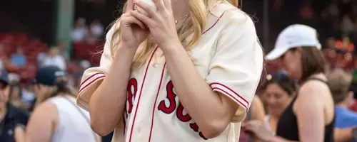 Score a Style Home Run: Your Guide to Chic Baseball Game Outfits
