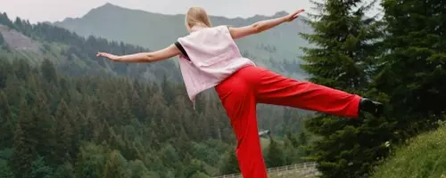 Halfdays Unveils New Fall Collection for Active Women