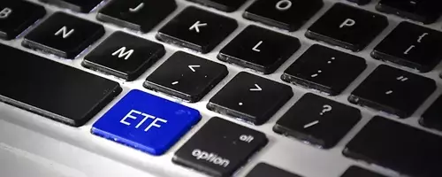 Optimizing S&P 500 Index Investing: VOO vs. VFIAX