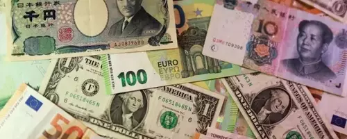 Dollar's Position Stabilizes Amidst Job Report Aftermath, Inflation Data Looms