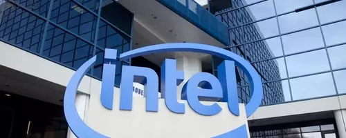 Intel Shares Dip After $15 Billion Stock Offering, Chip Sector Remains Stable
