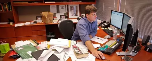 Michael Burry's Warning on Berkshire Hathaway's Investment Strategy