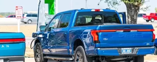 Ford Adjusts EV Strategy, Focuses on Hybrid Future
