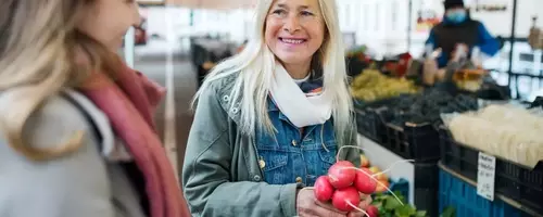Top US Cities for Retirees Who Value Farmers Markets