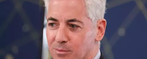 Bill Ackman's Fund Faces Significant NAV Discount Amidst Soaring S&P 500 and High Fees